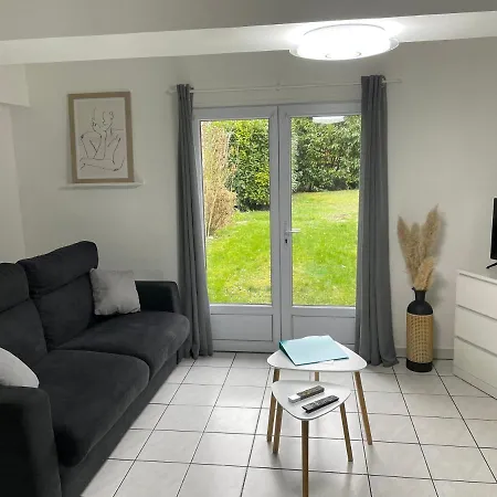Apartment Le First Auversois Charmant Studio Avec Jardinet