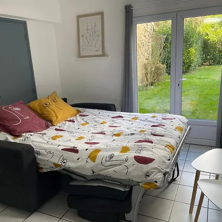Le First Auversois Charmant Studio Avec Jardinet Apartment Auvers-sur-Oise