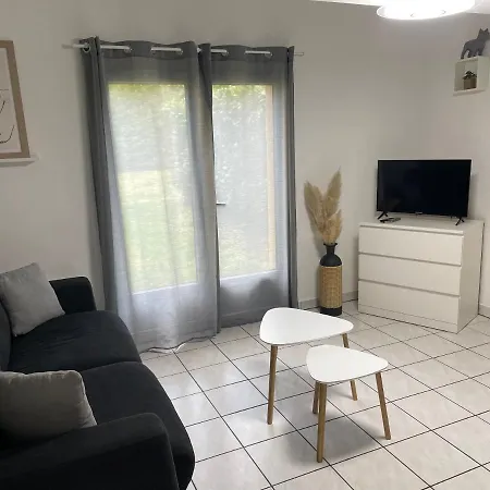 Apartment Le First Auversois Charmant Studio Avec Jardinet Auvers-sur-Oise